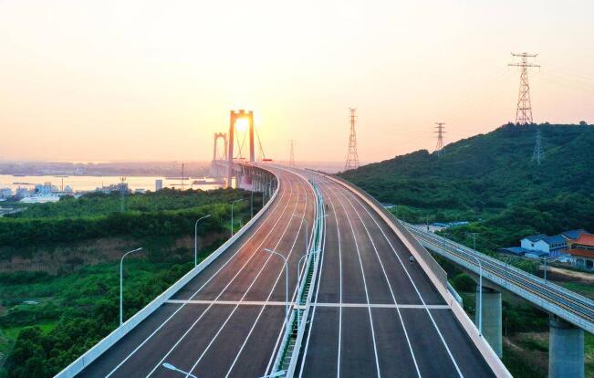 公路.jpg